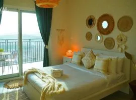 Boho Chic Studio Apartment on Yas with Pool Access