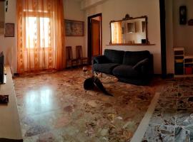 SunshineHouse casa vacanze，位于伊斯基泰拉的酒店