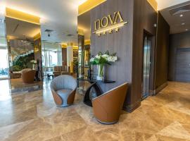 HOTEL NOVA LUXURY，位于特尔戈维什泰的酒店