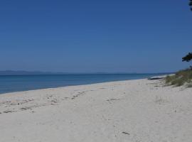 50 metres from the beach，位于卡尼奥提的乡村别墅