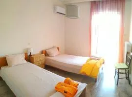 Vangelis apartment near Athens Airport