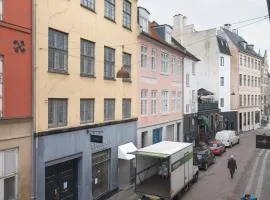 Cozy Apartments in Heart of Copenhagen Near Strøget & Højbro Plads