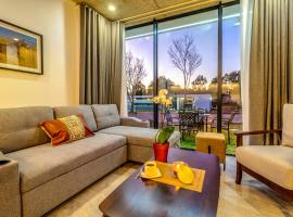 KRAVIT Premier Suites，位于米德兰的酒店
