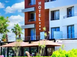 MIRANDA HOTEL - Tanger，位于丹吉尔丹吉尔伊本巴特图塔机场 - TNG附近的酒店