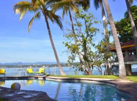 Villa Tropical Lago de Tequesquitengo，位于特克塞丁戈的酒店