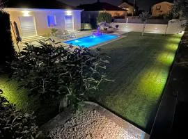 Tony's house with private pool, garden and parking