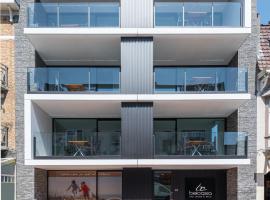 Belcasa Mar Suites & Lofts，位于米德尔克尔克的公寓式酒店