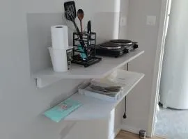 Studio attenant a la maison principale