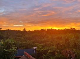 Casa Azul Reserva Amazonica，位于莱蒂西亚莱蒂西亚猴岛附近的酒店