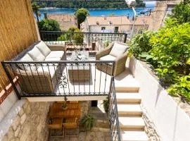 Cozy stone house with lovely view in Cavtat centre