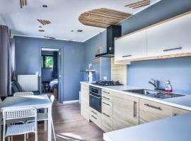 Tinyhouses - Domain "La vallée des Prés"，位于Bande的酒店