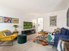 East Village Arts District, King Suite with Sofa Bed NRP23-01221，位于长滩的酒店