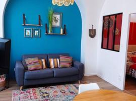 Charmant appartement, 1 chambre, en centre historique，位于阿诺奈的酒店