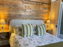 Cosy 2 bed flat in Crickhowell