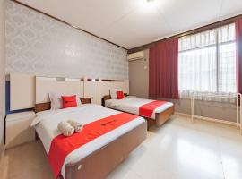 RedDoorz Syariah at Hotel Budi Family，位于Ciamis的酒店