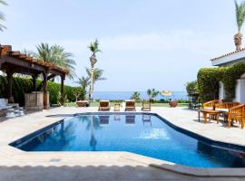 Villas with Sea View at Sheraton Sharm Hotel, Resort, Villas & Spa - Private Residence，位于沙姆沙伊赫的酒店