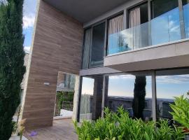 Private Villa at Olea Luxury Resort，位于德尔米的别墅