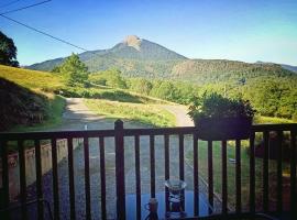 Le balcon du Cagire，位于Milhas的酒店