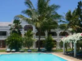 Apartment, pool, beach access nearby Simba A201