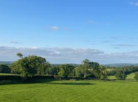 Stunning 1-Bed in Bruton Somerset stunning views，位于布鲁顿的酒店