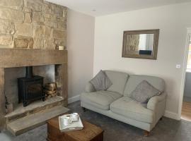 Tipsy Cottage Charming 2 bedroom home.，位于Burley in Wharfedale的低价酒店