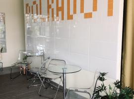 Polkadot Hostel，位于彭世洛的酒店