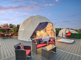Udoscape Eco-Glamping Resorts，位于Lago Vista的豪华帐篷