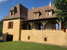 Grande maison en Périgord à 10 mn de Sarlat，位于马尔凯的酒店