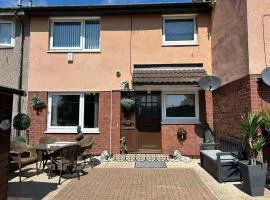 Central Aster House, 3 Bedrooms, Parking