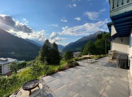 Charming chalet with sauna + views!，位于巴德加斯坦的酒店