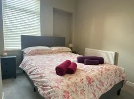 Private double room in our Cardiff Home