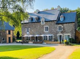 Le Manoir des Haies SPA，位于Les Champs-Géraux的带按摩浴缸的酒店