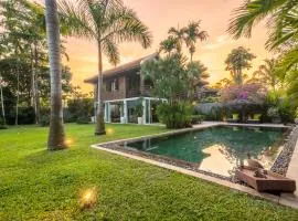 Villa Serey- Private Luxury Cambodian Style 4 Bed Pool Villa
