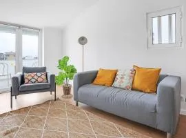 One bedroom Apt in Almada - Balcony with River Views by Lisbeyond