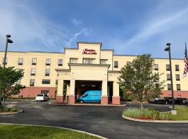 Hampton Inn & Suites Dayton Airport，位于Englewood的酒店