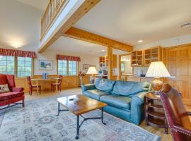 Vacation Rental Home in the Berkshires!，位于威廉斯敦的酒店