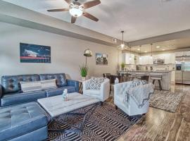 2 Bedroom townhome, super close to downtown FC!，位于柯林斯堡的酒店