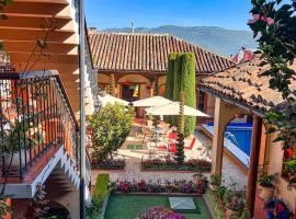 Hotel La Casa de Mamá，位于圣克里斯托瓦尔-德拉斯卡萨斯的酒店