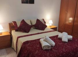 Cozy Mountain View，位于格洛萨的酒店