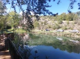 Krčma Trška (motel i restoran, Zlot)，位于Zlot的酒店