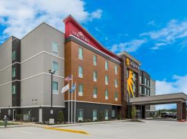 Hawthorn Extended Stay by Wyndham Sulphur Lake Charles，位于萨尔弗的酒店