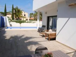 Luxurious, modern six bedroom villa in Denia