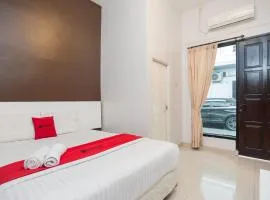 RedDoorz Syariah near Taman Air Mancur Bogor
