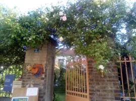 La Grille Fleurie, chambres d'hôte chez l'habitant