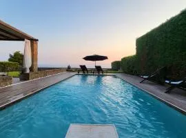Five-Star Luxury Pool Villa, Elani