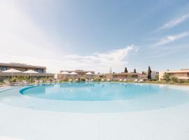 White Shell Beach Villas，位于珀彻斯的酒店