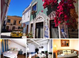 Charming Portuguese style apartment, for rent "Vida à Portuguesa", "Amêndoa or Limão" Alojamento Local，位于波尔蒂芒Igreja de Nossa Senhora da Conceição附近的酒店