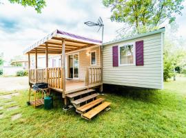 Mobil-home 6/8 personnes - Camping Siblu **** Domaine de Dugny，位于翁赞的露营地