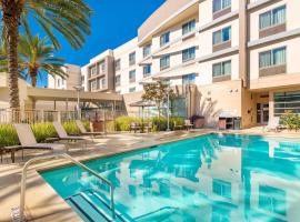 Courtyard by Marriott Santa Ana Orange County，位于圣安娜的酒店