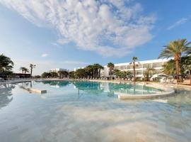 Grand Palladium Palace Ibiza Resort & Spa- All Inclusive，位于普拉亚登博萨的豪华酒店